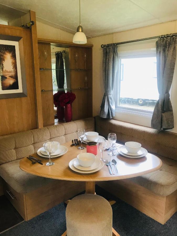 Turnberry Caravan Quiet Peaceful Location Near Golf Spas And Beaches Girvan Buitenkant foto